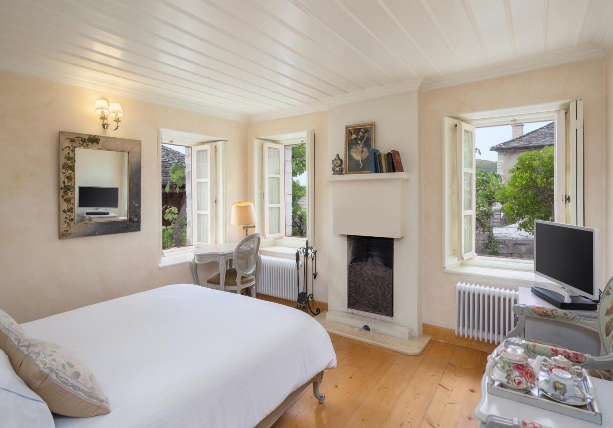 Amaryllis Boutique Guest House Ano Pedina Bagian luar foto